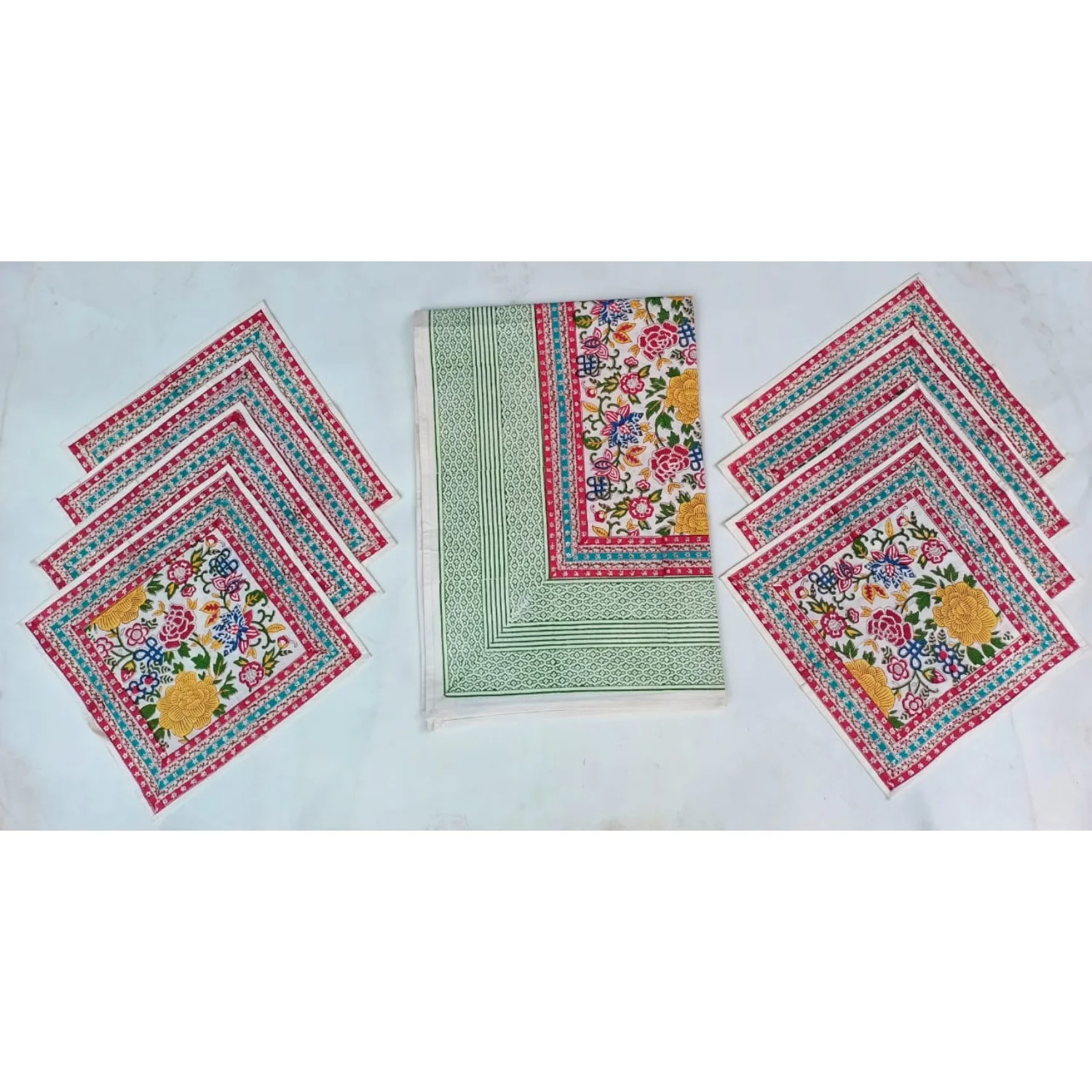 B2B Hot Selling 2021 New Design 100% Cotton Table Covers sets with Napkins Floral Print Hand Block Printed Table Cloths