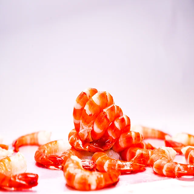 Черный тигр, креветка, приготовление пищи, очищенный свернутый хвост