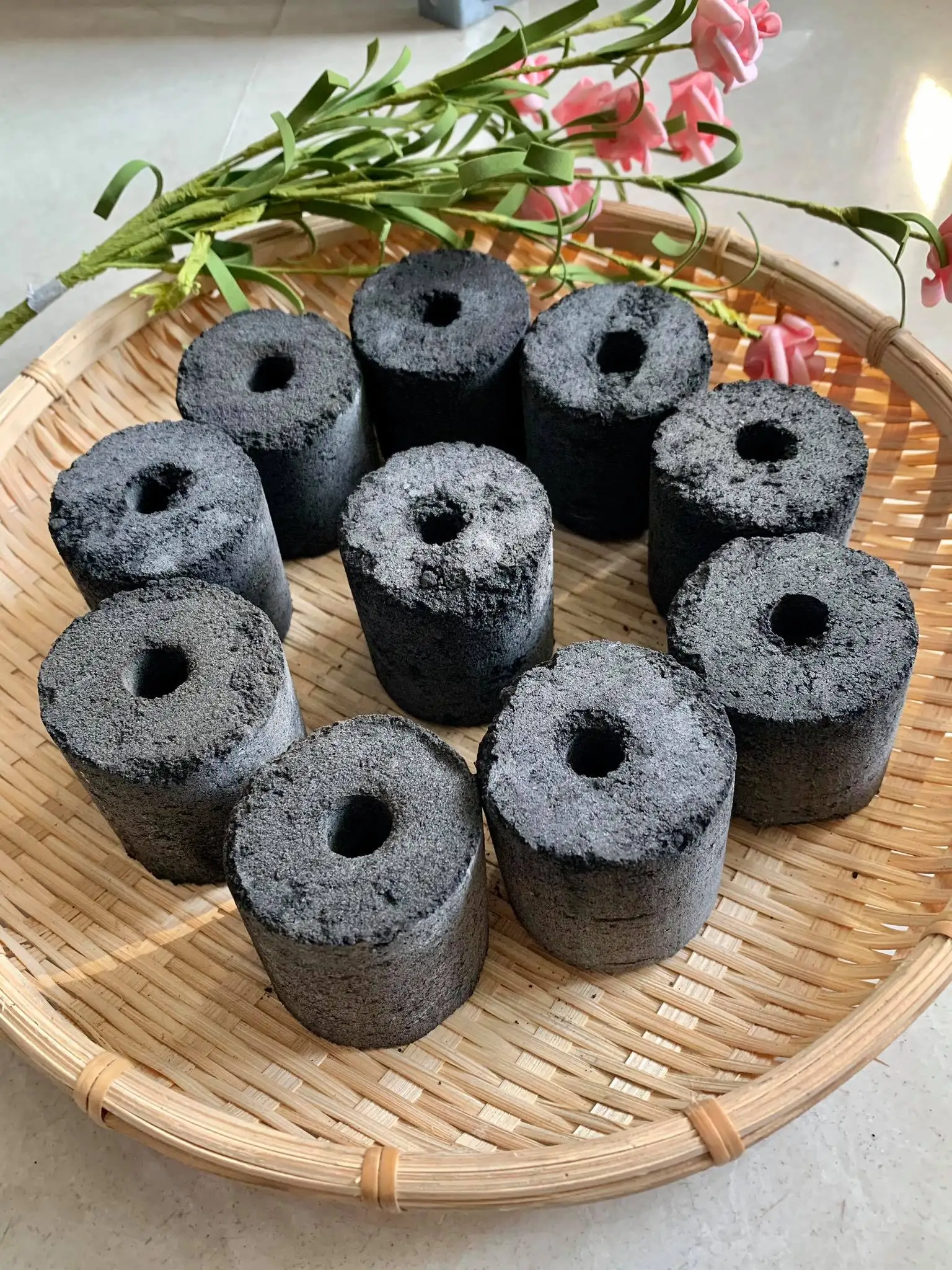 100% натуральный уголь лучшего качества активированный компрессионный с размером 50x55 мм