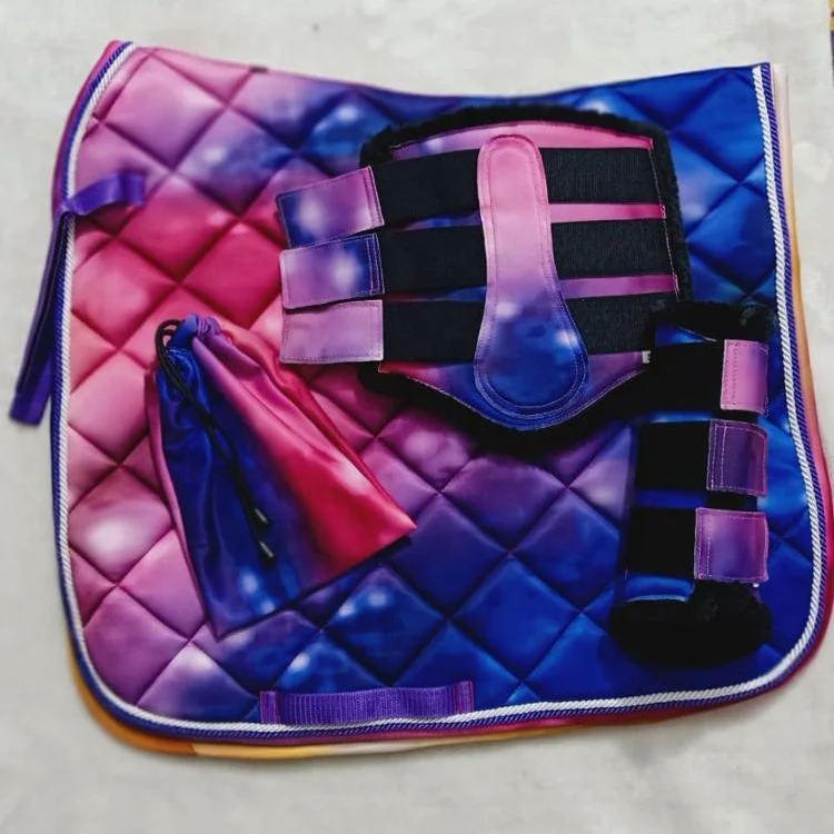 Horse Saddle pad set ores Saddle Pad with a matching set     Saddle pads with matching sets available in various fashionable col