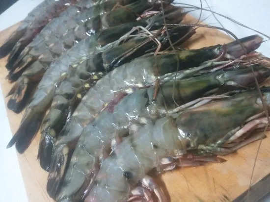 Замороженные Черные Тигровые Креветки класса А натуральные морские рыбалки целая часть стандарт экспорта (мисс Деми: WhatsApp + 84 961 733 400)