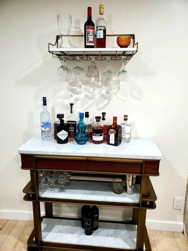 2022 Wholesale Fashion Shaped Classic Contemporary Metal Wine Rack With Wine Cork Holder