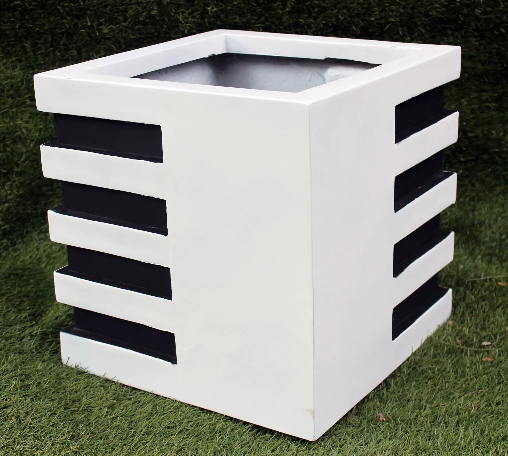 KNT оптовая продажа качественные уличные Стекловолоконные дома гостиницы торговые центры офисы садовый плантатор цветочные растения коробочки