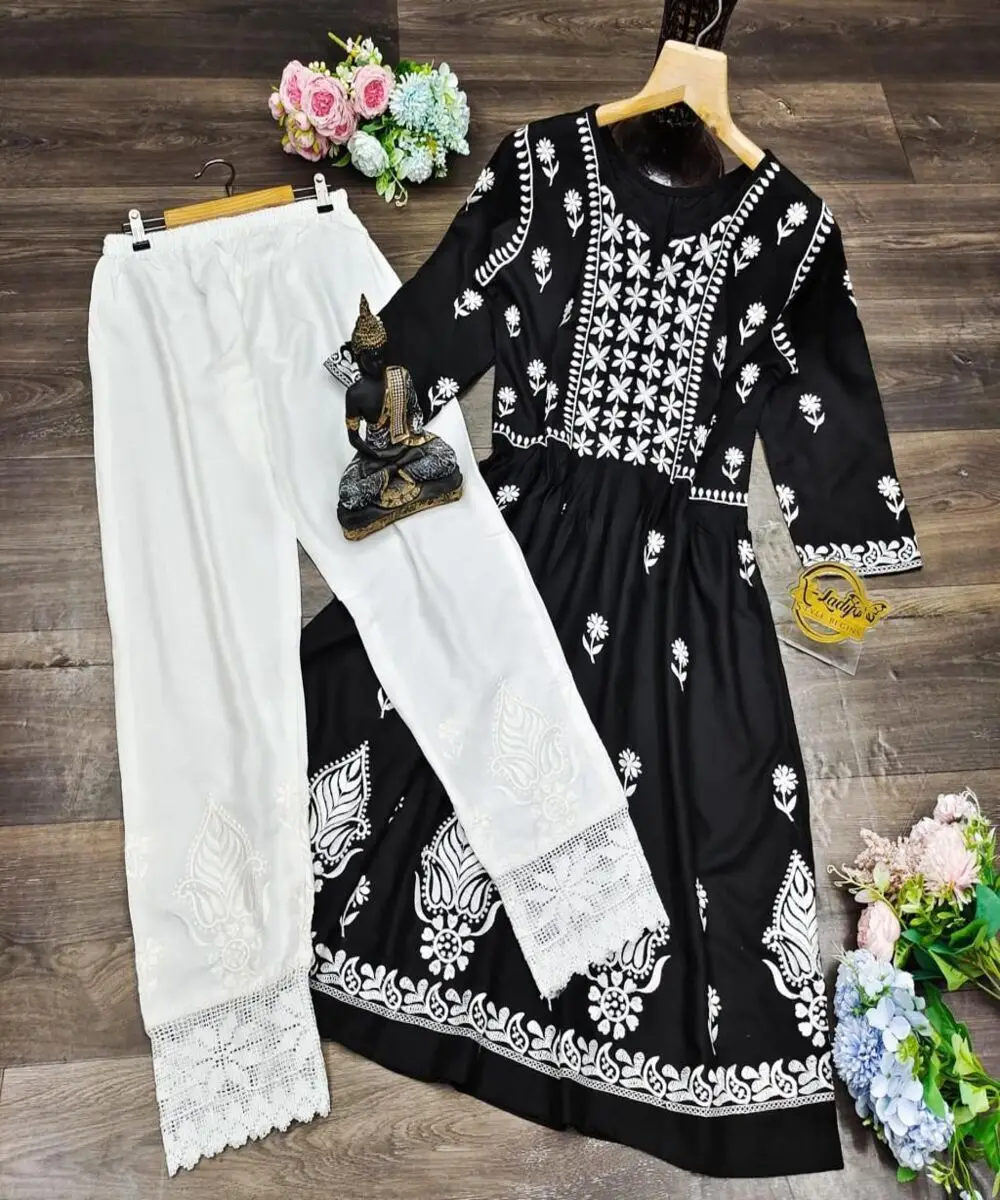 Latest new rich look kurti with beautiful work wholesale lowest price textile market surat