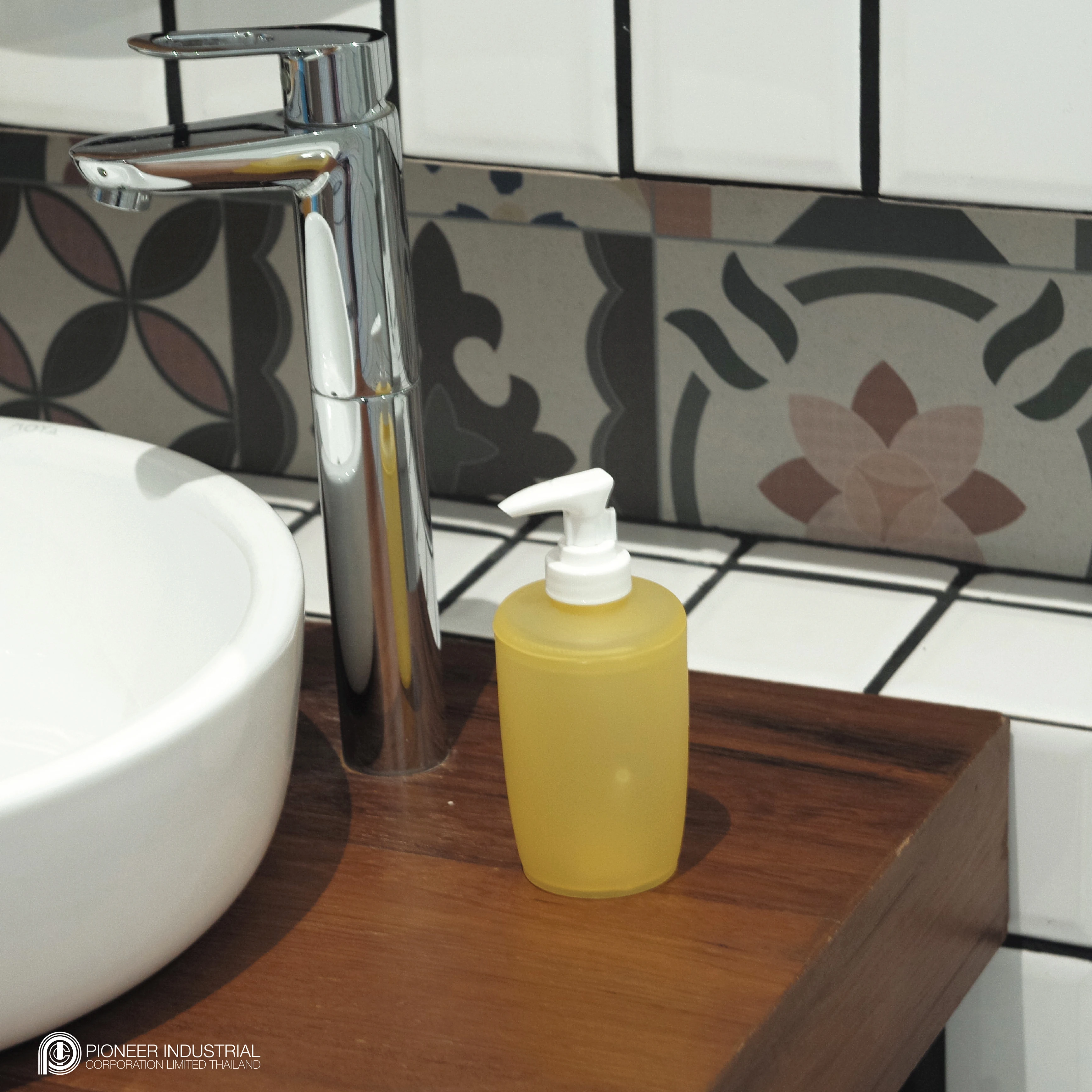 Lotion dispenser pump container soap storage bottle plastic Thailand manufacturer exporter high quality products