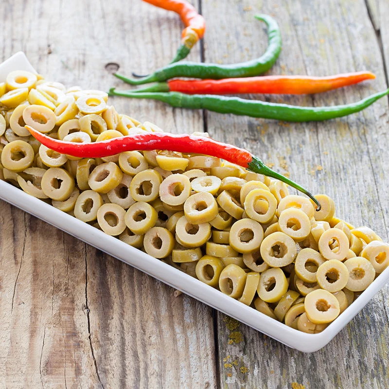 Органический и свежий нарезанный зеленый оливковый 370 см3/720 см3/2 кг/7 кг