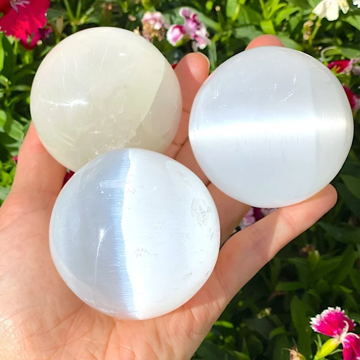 Healing SELENITE Sphere Ball SPHERES / PREMIUM QUALITY SELENITE Crystal Home Decoration Nautical WHITE TOP QUALITY Angel India