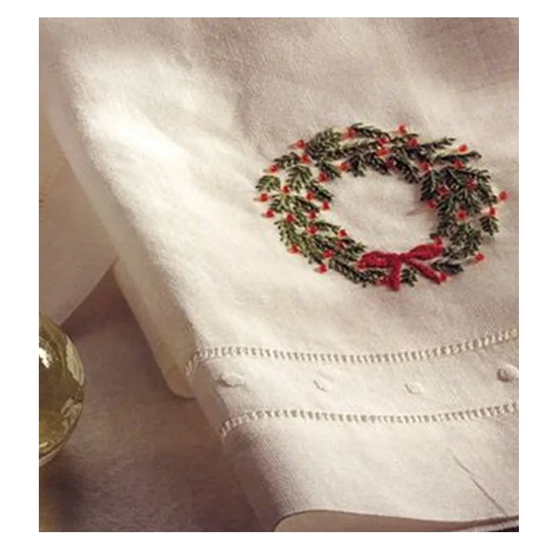 embroideried Christmas guest towel 100% cotton  hemstitched with dots bath towel soft high quality  Quang Thanh hand embroidey