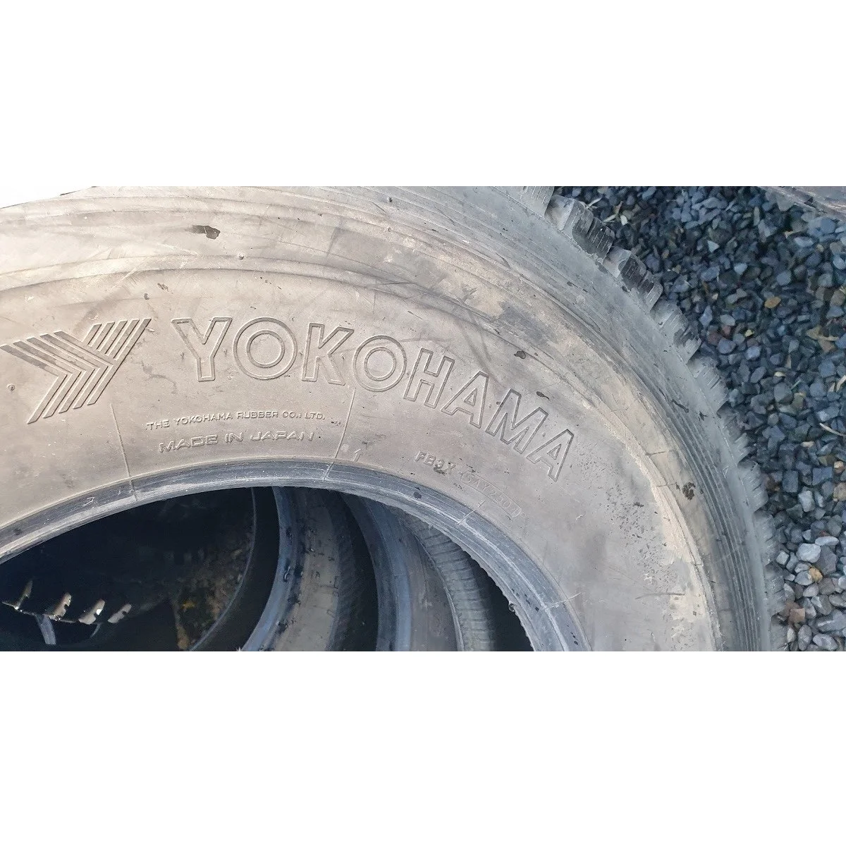 Wholesale Automotive Parts YOKOHAMA MIX TYRE PREMIUM TYPRES ACCESSORIES FOR CARS AND LIGHT TRUCKS PARTS