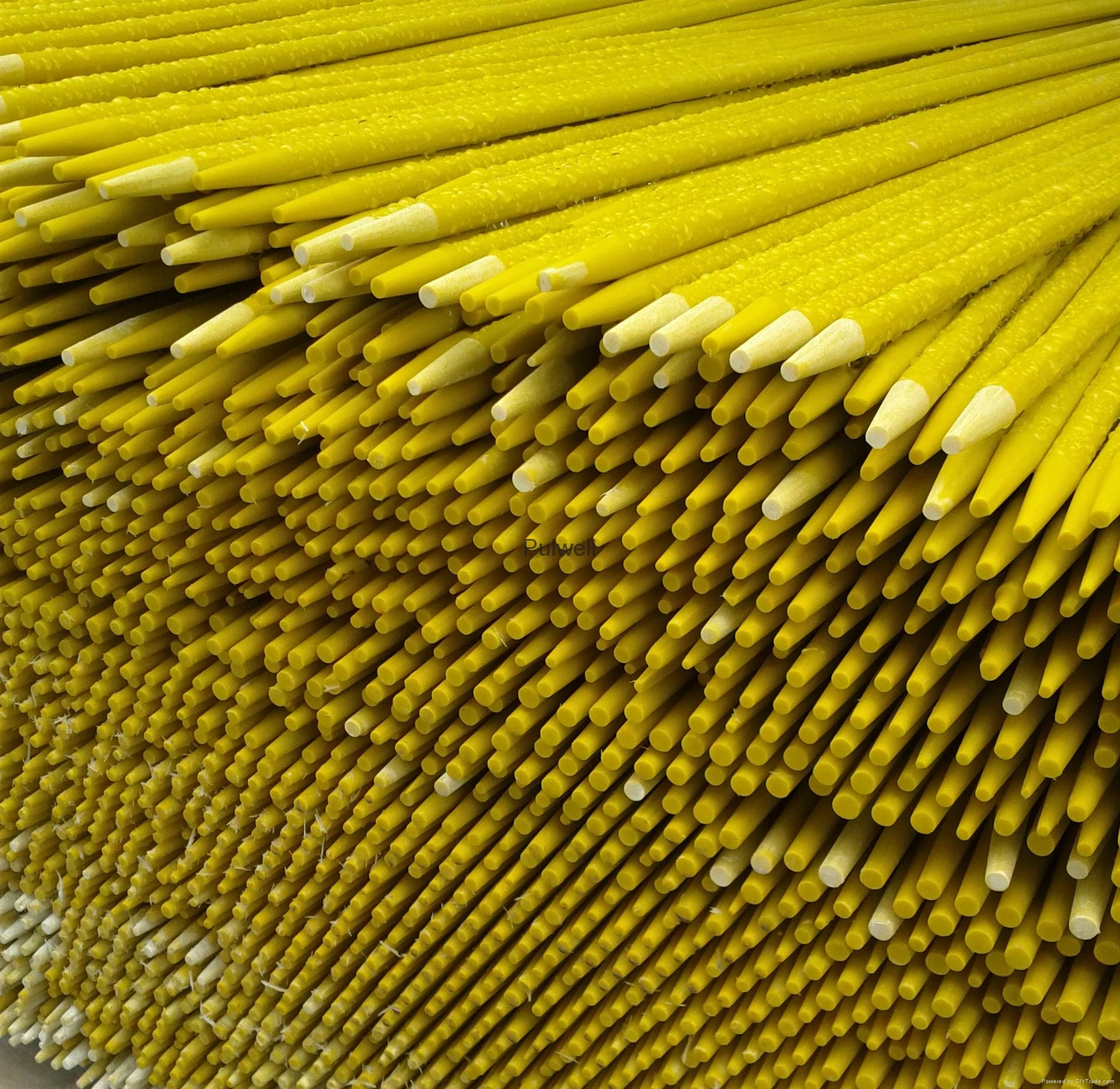 Металлический столб забора электрический из стекловолокна