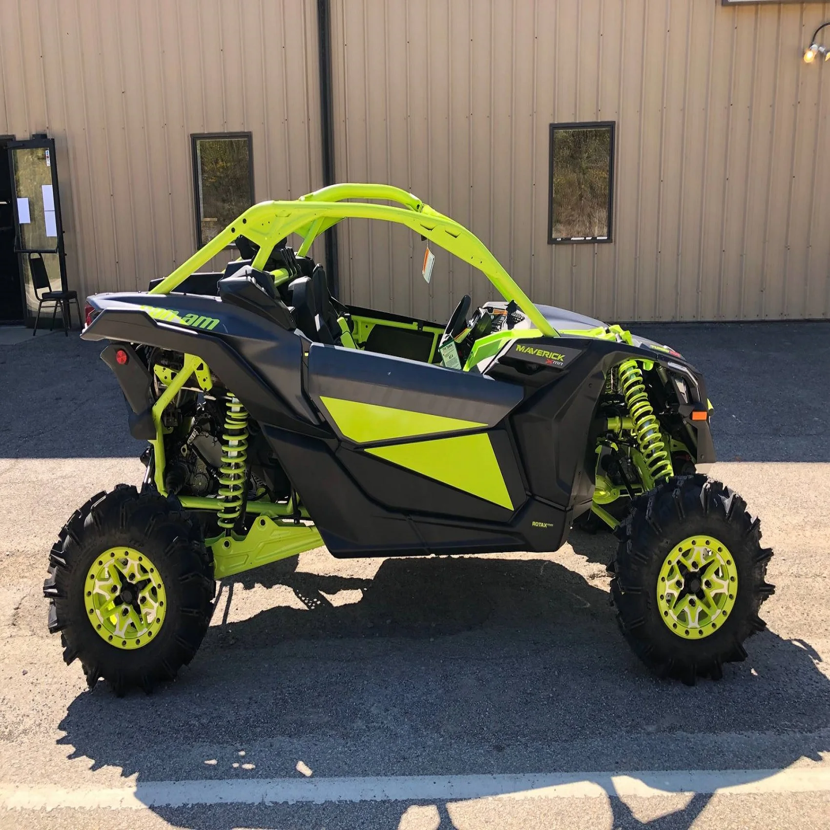 New 2022 Can-Am- MAVERICKs X3 X MR TU-RBO RR