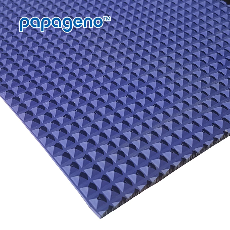 Rubber outdoor coating pyramid width 0,9-1,2 m