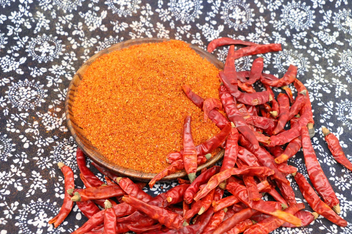 Red Chili Pepper Super Spicy Sweet Paprika Red Powder Chili Pepper For Buyers
