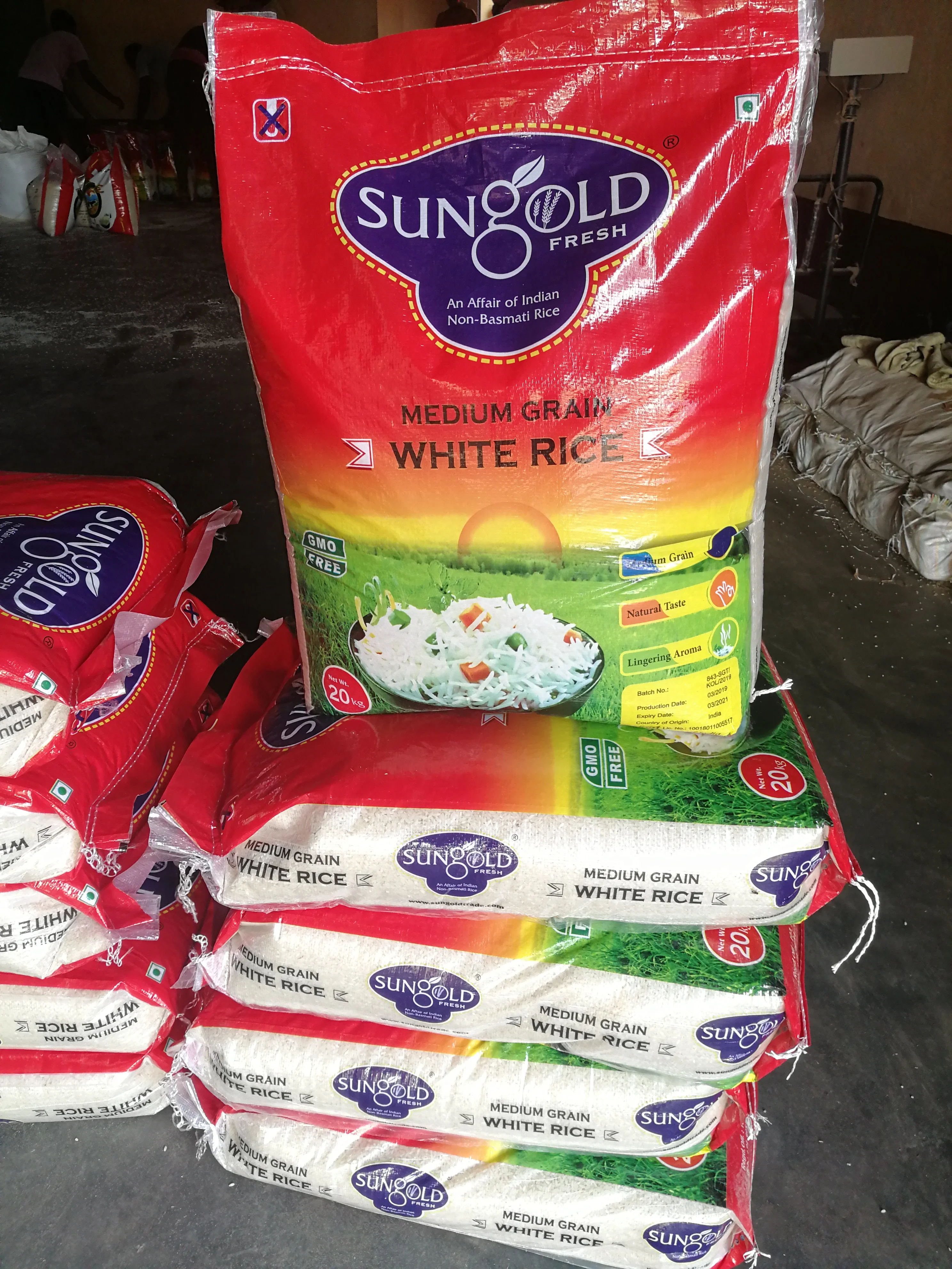 Medium grain white rice