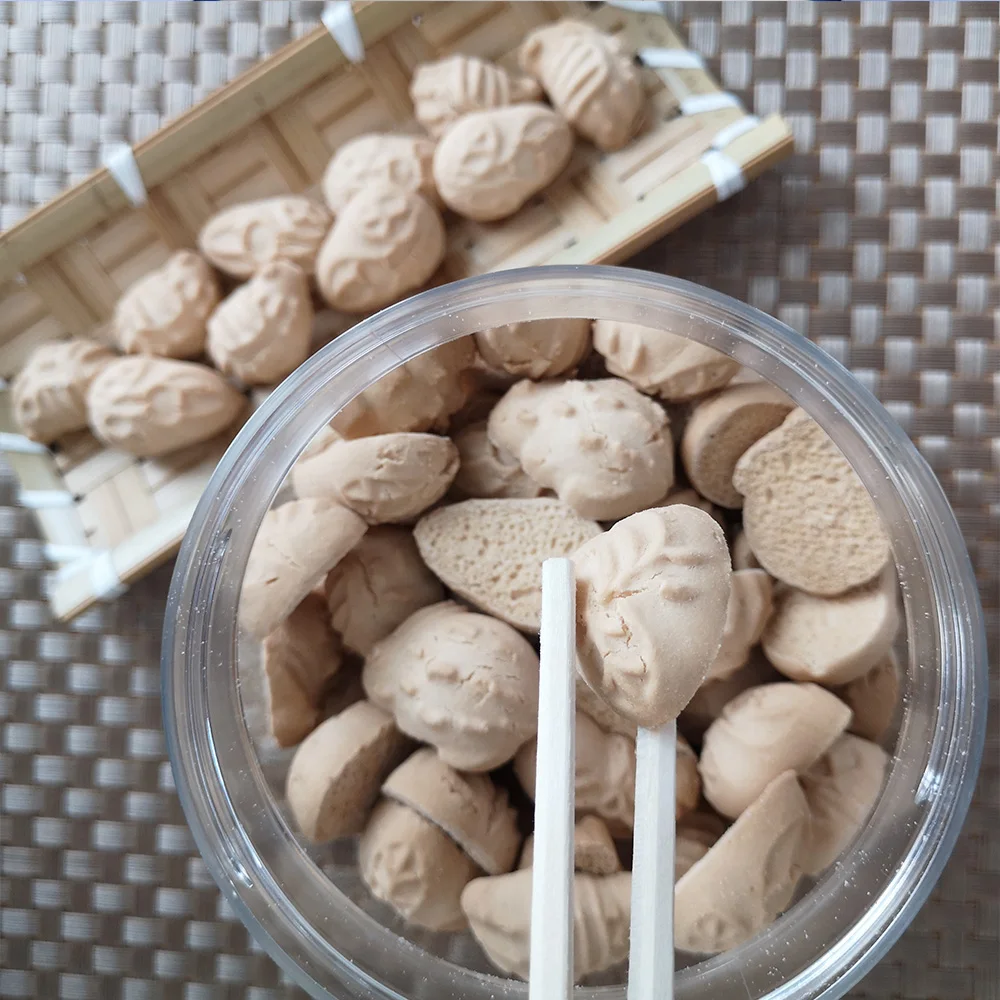 Biscuit Cookies Coconut Milk Tapioca Cookie Ordinary Type 4.8 Kg CRISPY Carton Packing Cool Dry Place Animal / Floral White