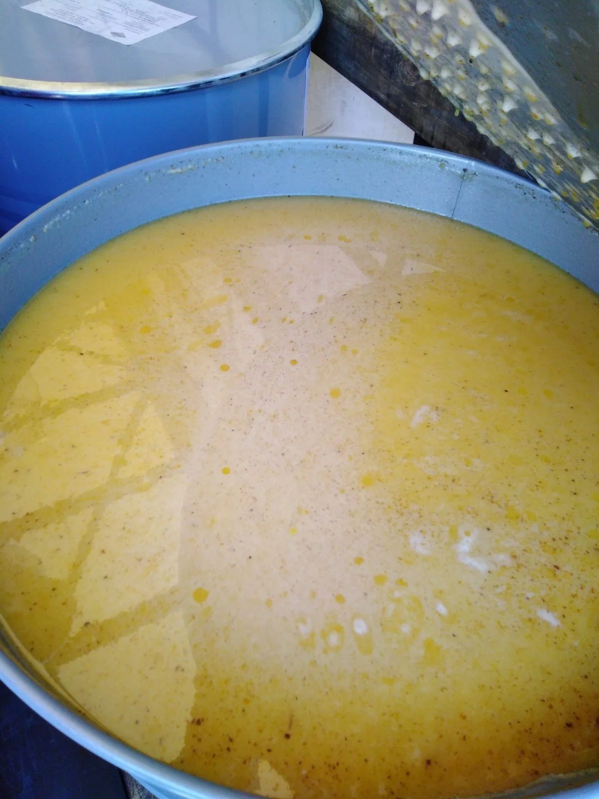 
100% NATURAL BULK POLYFLORAL BEE HONEY 