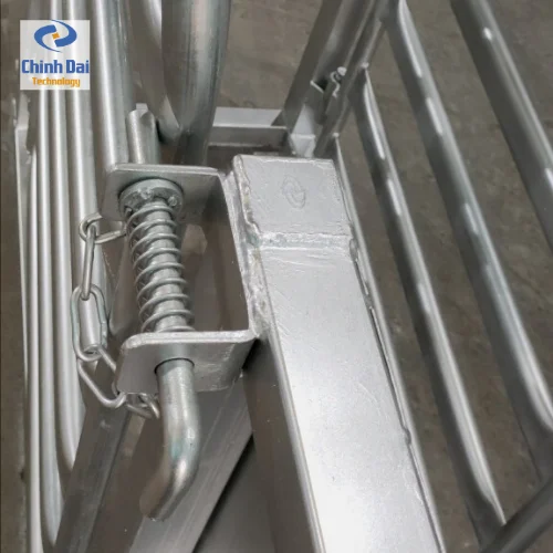 2021 New Product Draft Race for Sheep  - Steel Fence Gate Portable Sheep Fencing Yard Panels for Sale