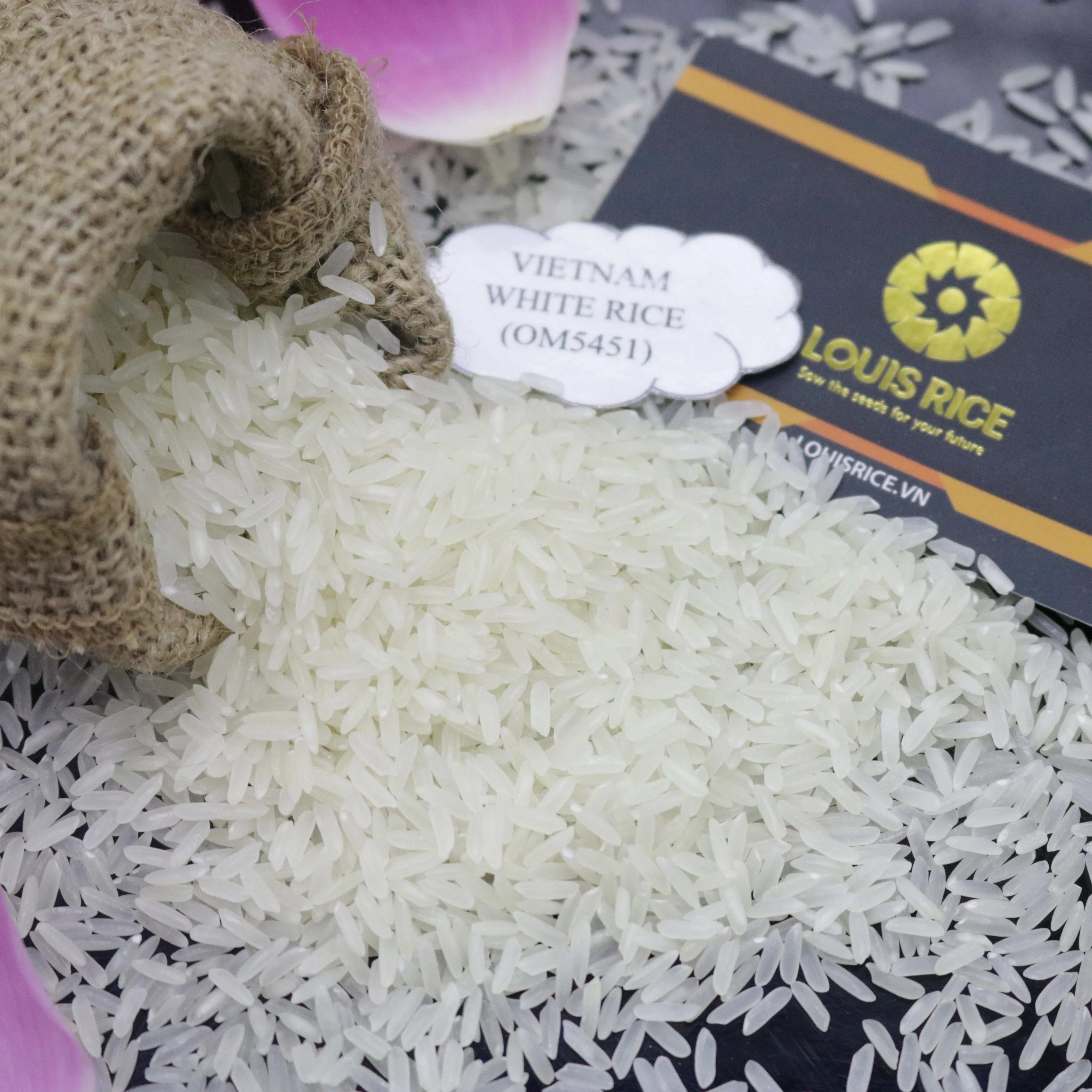 
Top selling Vietnam long grain white rice 5% broken Louis Rice (OM5451) 