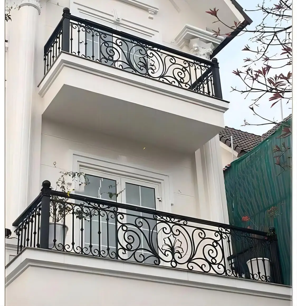 Professional Customized Simple Design Abrasion Resistant Safety Balcony Handrails Wrought Iron Balcony Railing