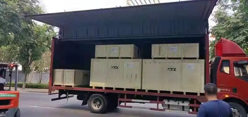 High-precision multi-head laser cutting machine for carpet making