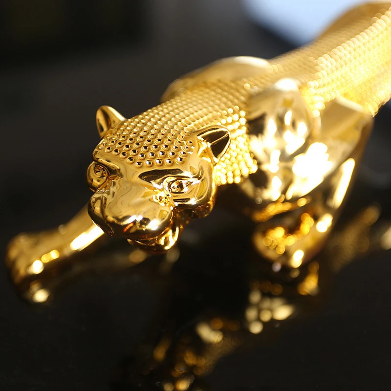 Cheap Car Dashboard Decorations Escultura De Leopardo Figura Golden Resin Leopard Statue