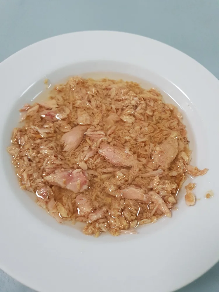  Высококачественные морепродукты консервированный тунец легкое мясо хлопья тунца в растительном