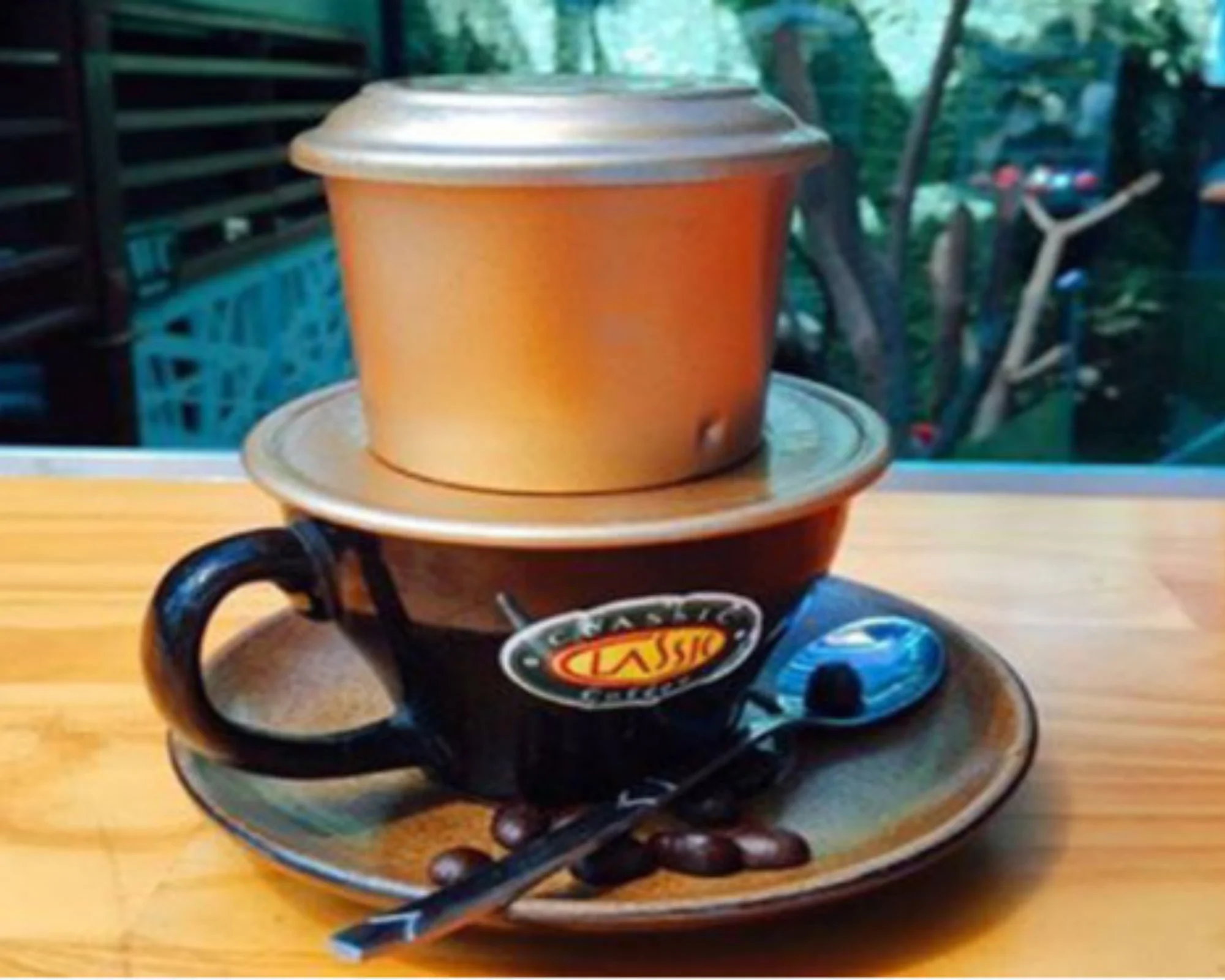 Classic espresso (Espresso) brings wakefulness, helps get the best job done