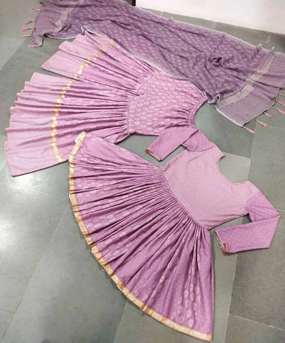 Fashionable georgette embroidery work with digital printed gown with dupatta wholesale price manufacturer for women textile