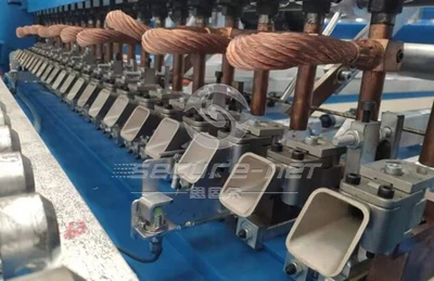 Top concrete reinforcement steel wire mesh machine in China