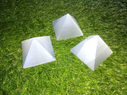 NEW SELENITE Agate PYRAMID / SELENITE STONE PYRAMID / HIGH QUALITY SELENITE AGATE PRODUCT