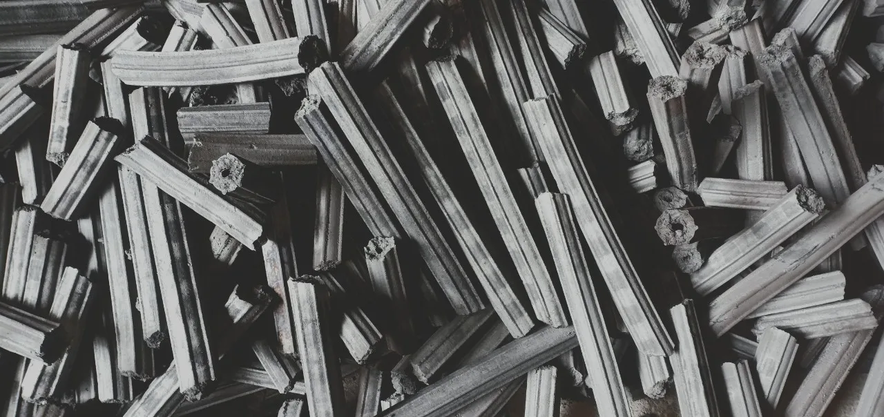 
Hexagon Sawdust Briquette Charcoal Made In Vietnam 