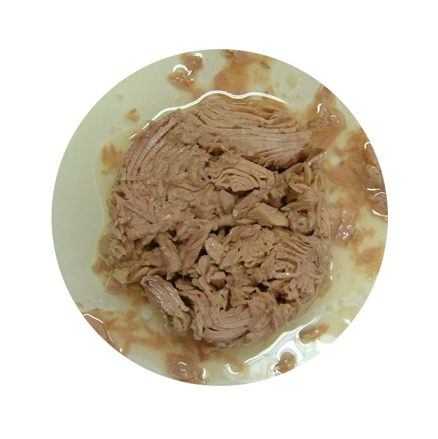 Canned tuna chunks in vegetable oil
