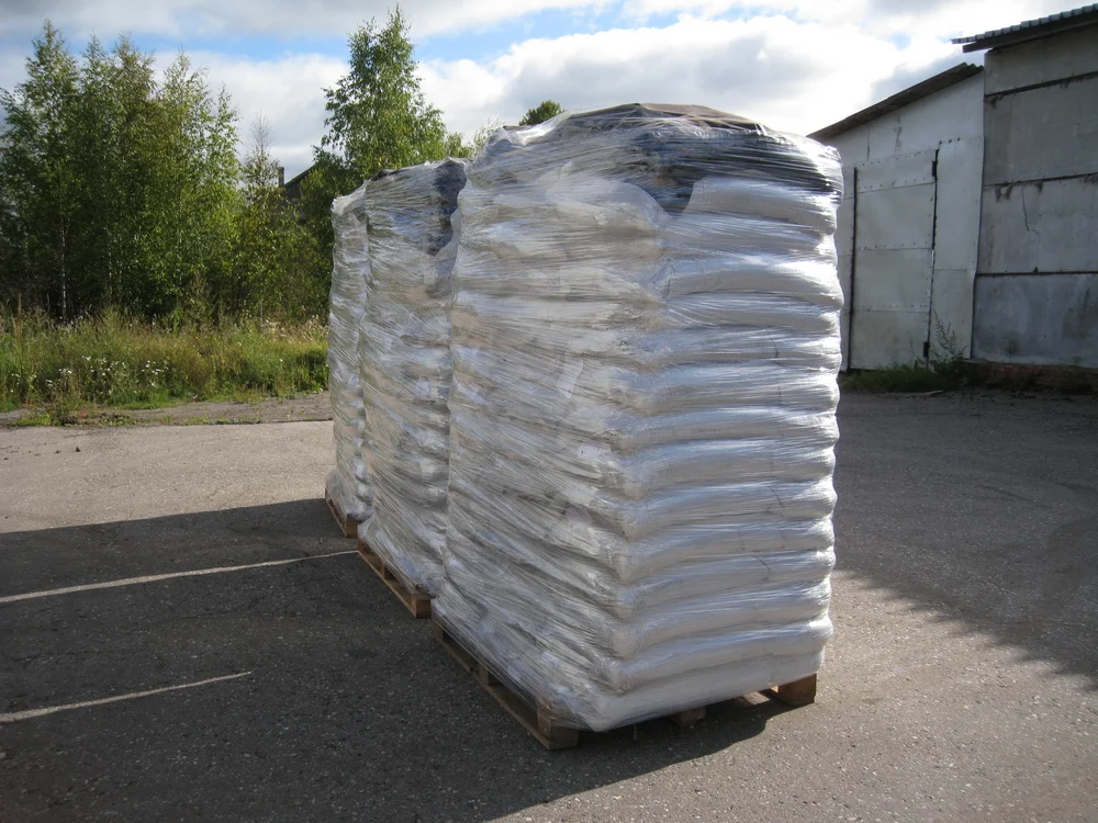 
Peat moss absorbent for oil spill response (Absorbent ARCTIC) 
