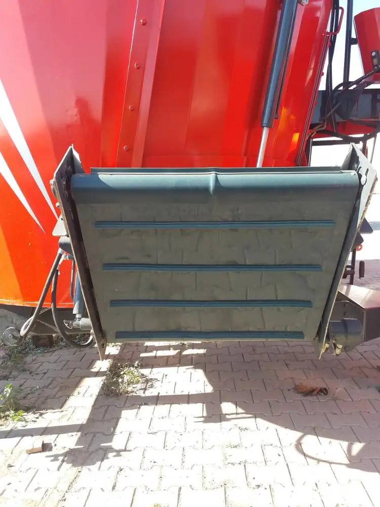 Cow, cattle, animal farm feed mixer 8m3
