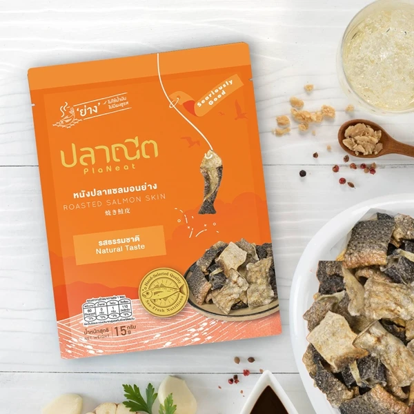 Оптовая продажа тайская жареная Кожа Лосося оригинальные вкусовые тайские сладкие закуски с полумягкой текстурой из
