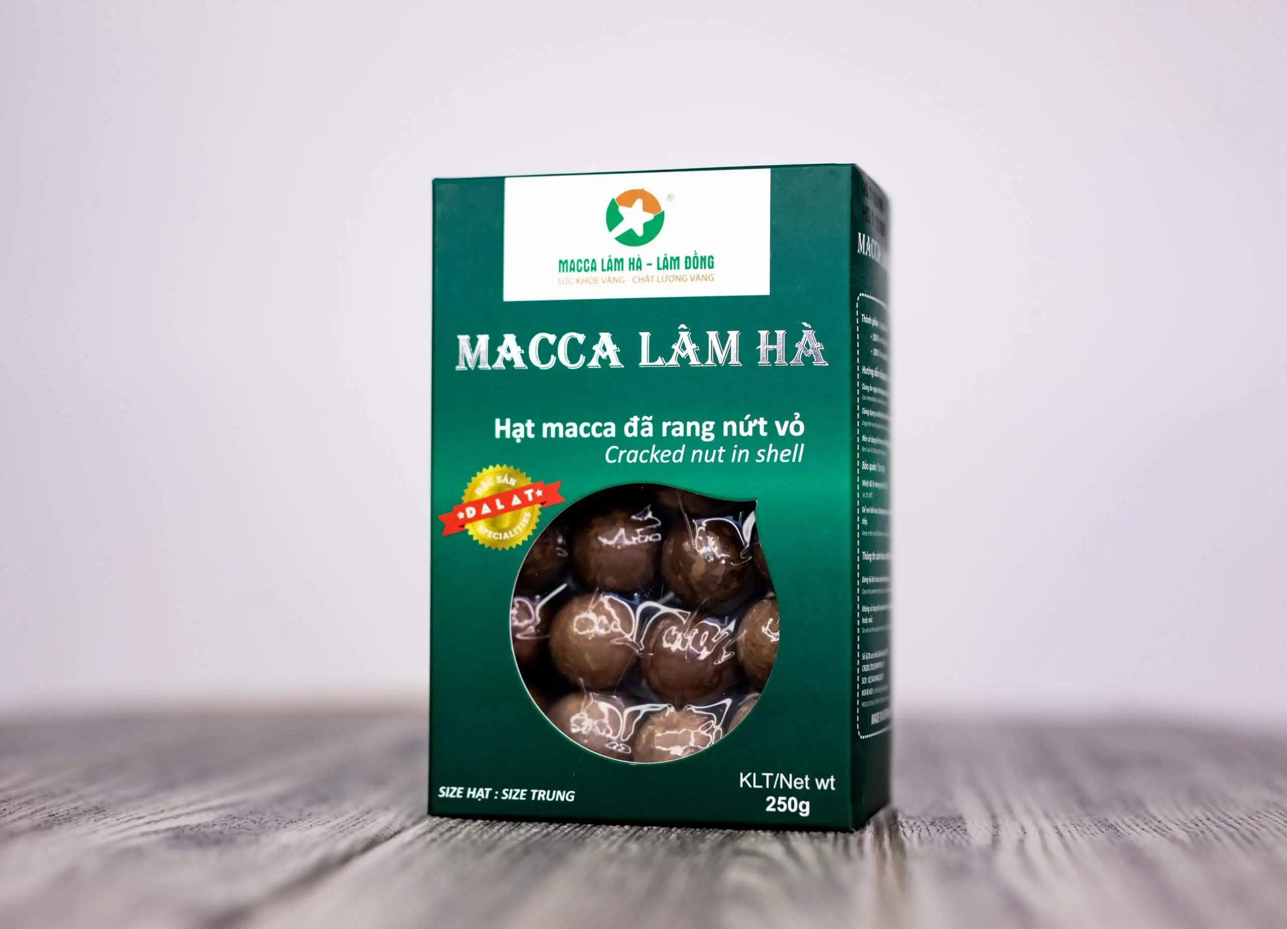 100% Macadamia nuts Dry Cracked in Shells Dred Style Organic Cultivation Type Macadamia nuts (green box) from Vietnam