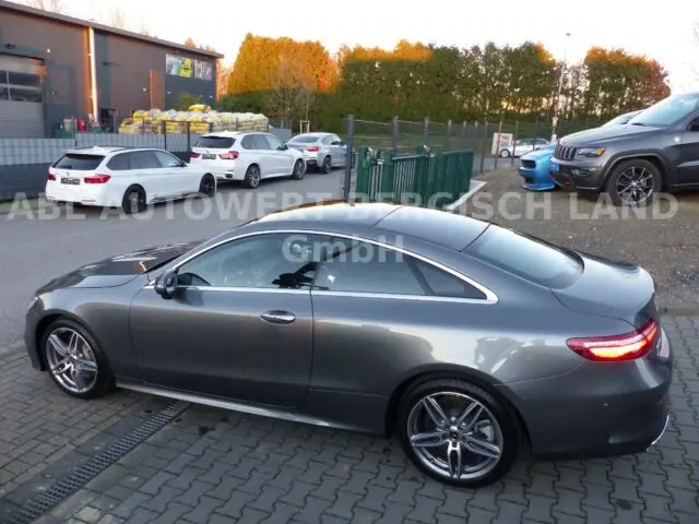 Used Auto Mercedes-Benz E 400 4MATIC Autom. AMG Line
