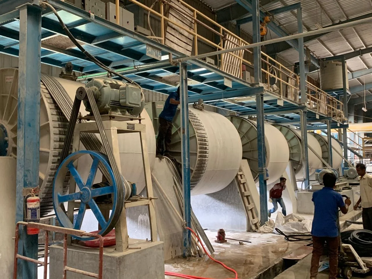 Ball mill machine with inner alumina lining for ceramic mining chemical mineral cement clay industries in small and big sizes