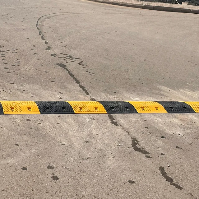 ABS Plastic Speed Bump Hump Traffic Safety Speed Reducer Heavy Duty Reflective Breaker