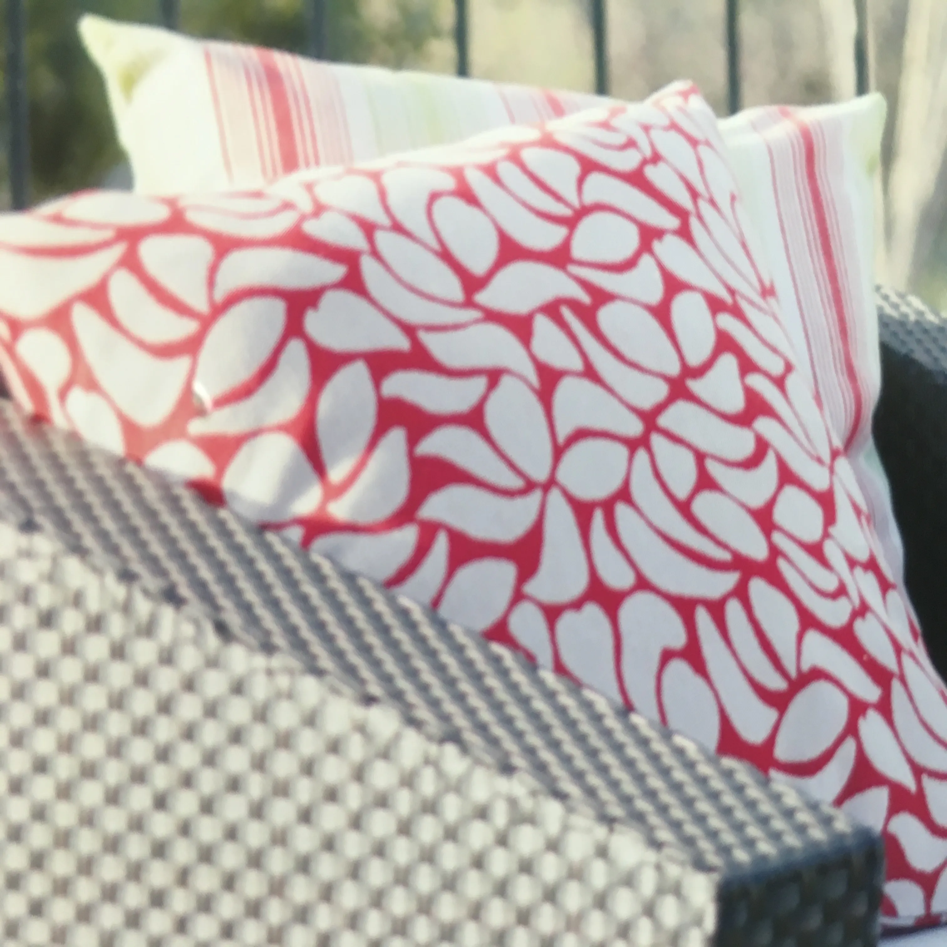 
outdoor cushion Fabric 100 Solution Dyed Acrylic Plain Waterproof Beach Gsm Style patterned Tent Feature Weig Material Yarn 