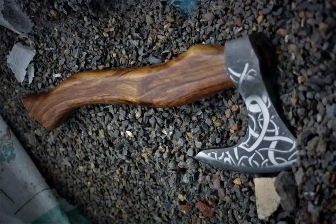 
Hand Forged Viking Axe Handmade Engraved On Carbon Steel Head Fire Forged Axe Beautiful Viking STYLE Etched axe 786-232 