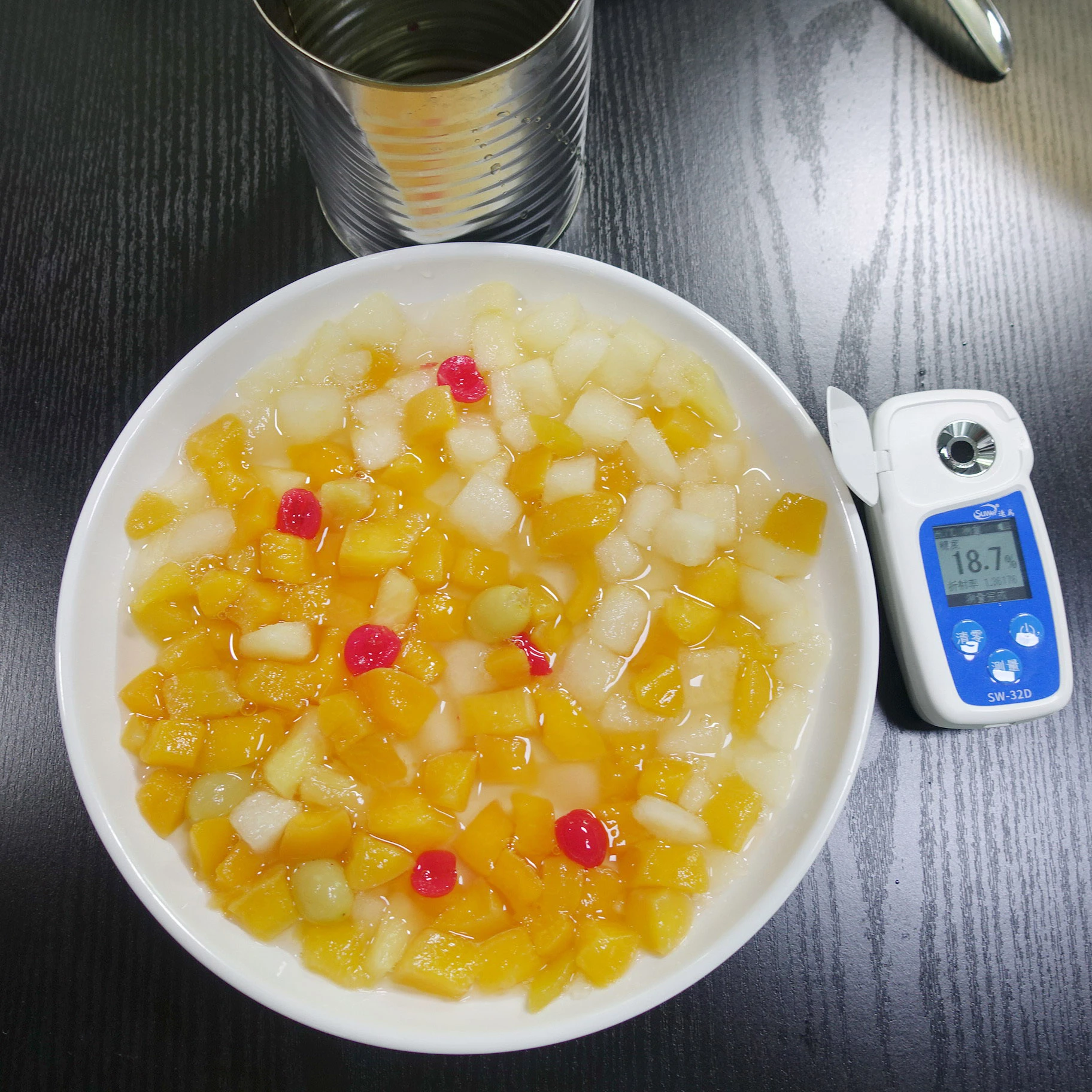 Оптовая цена, вкусные консервированные смешанные фрукты в сиропе оптом