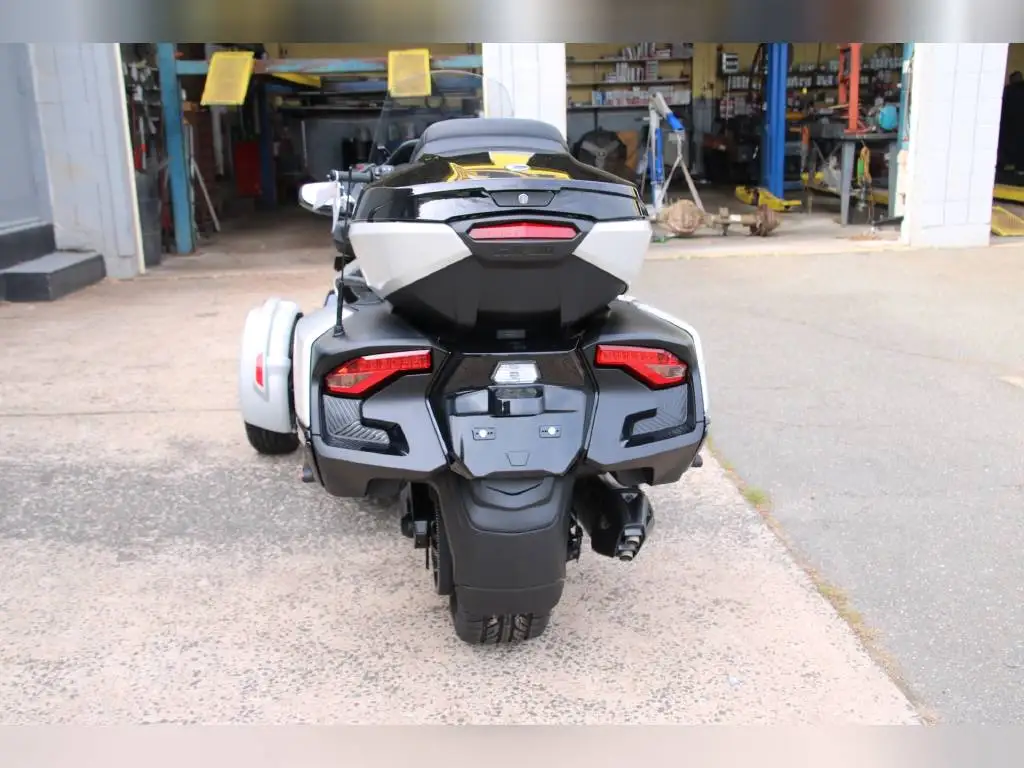 Новая лучшая сделка Can-Am Trike мотоцикл Spyder RT Limited 2021