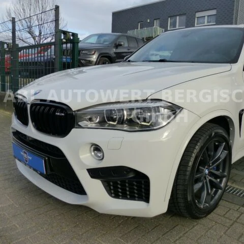 Подержанный немецкий автомобиль BMW X5 xDrive50i полностью преобразуется в