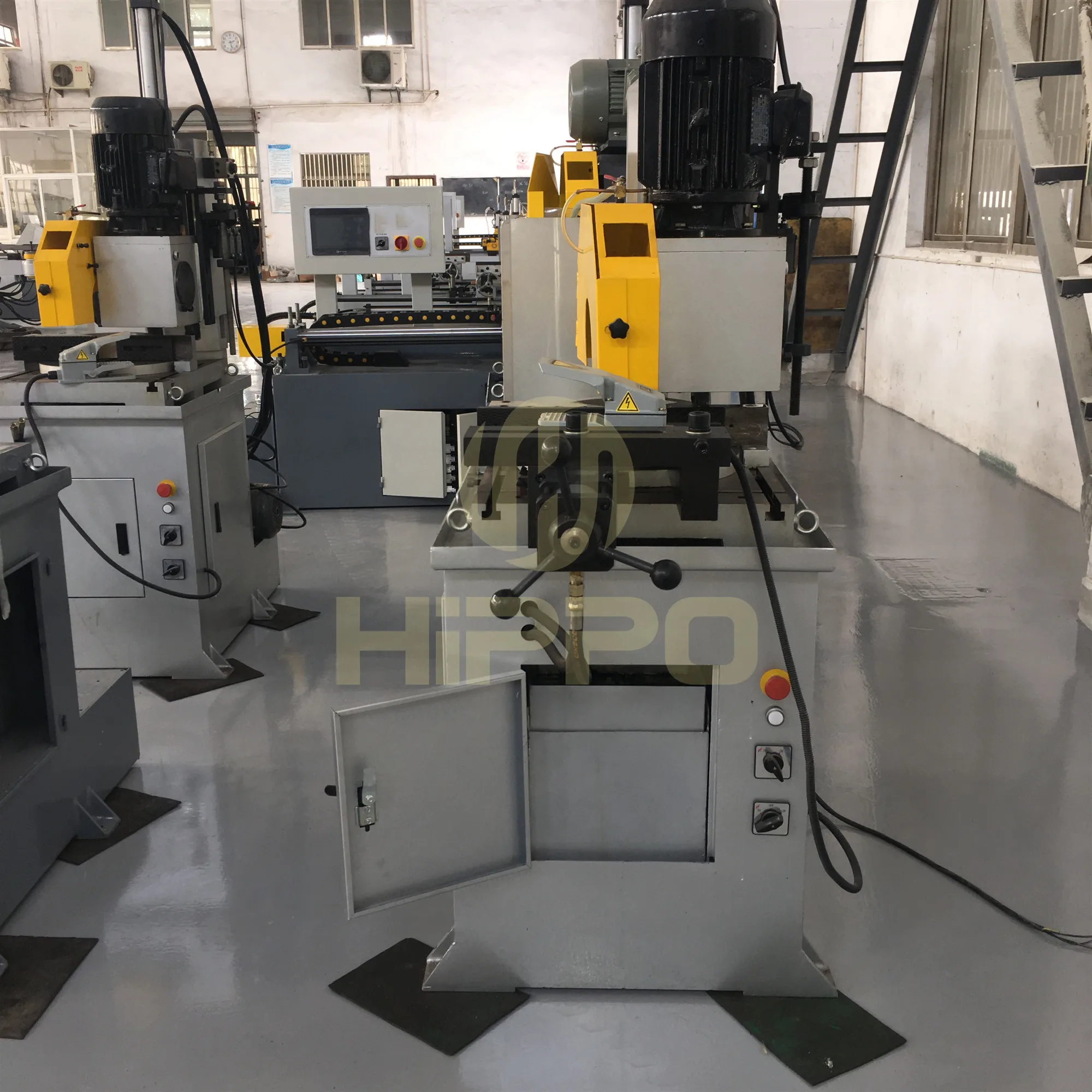 
Hydraulic semi-Automatic Metal Steel Pipe Cutting Machine 