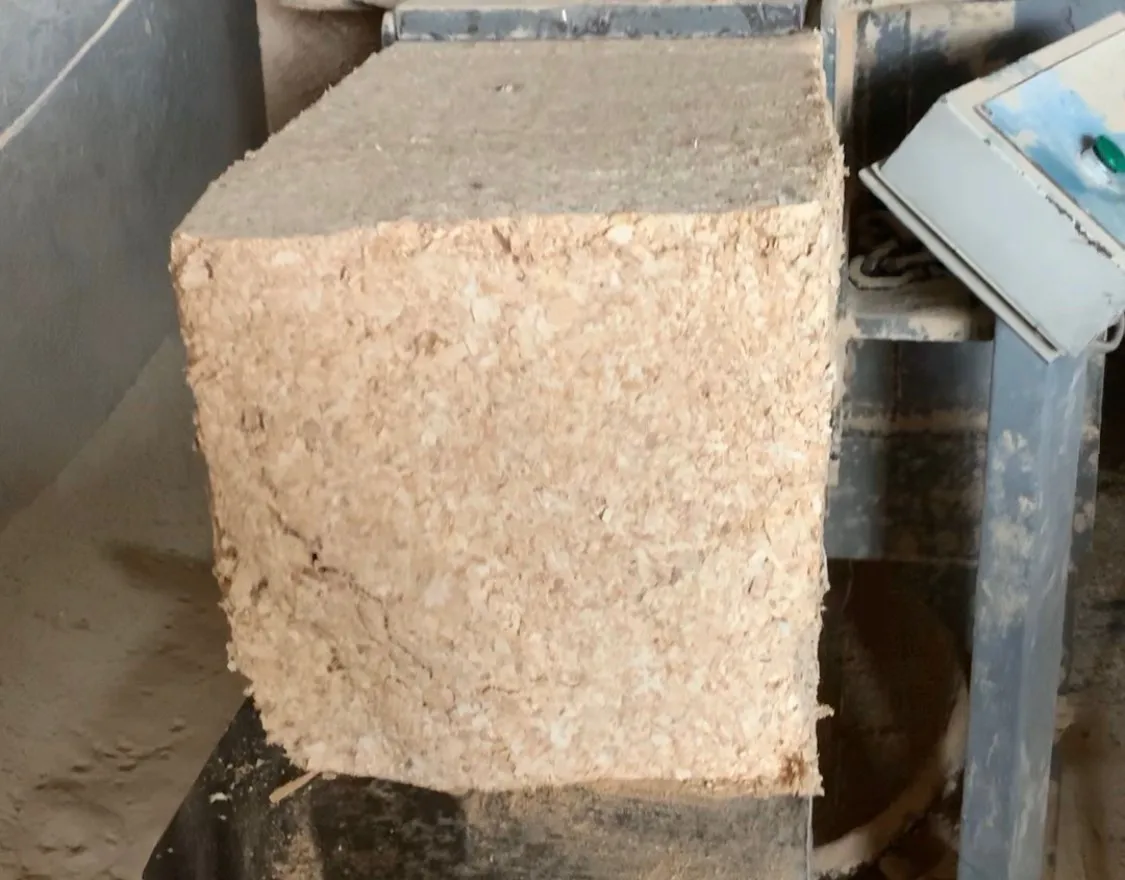 Сосновые бритвы для лошадей постельные принадлежности из Вьетнама высокое качество