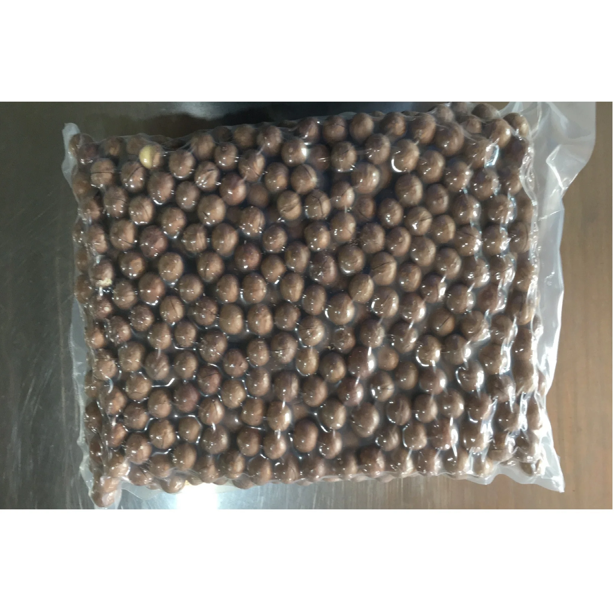 ISO Certification 12 months shell life Dried Style Organic Cultivation Type Macadamia nuts ( size 25+mm) from Vietnam