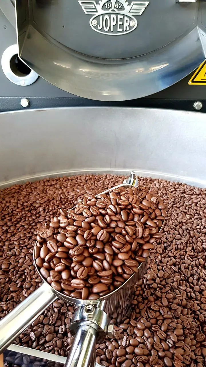 Экологически чистая Арабика зеленые кофейные зерна жареные