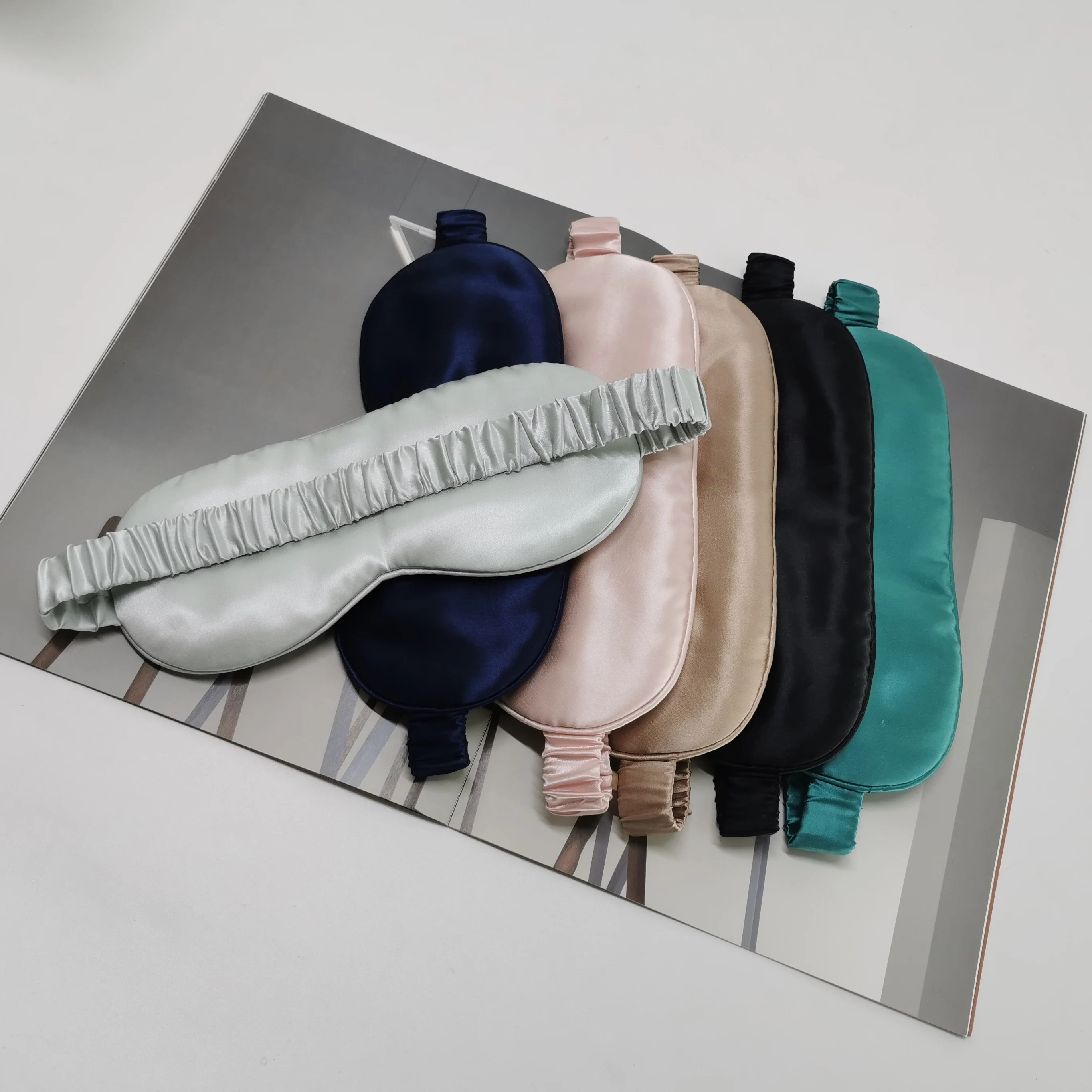 Роскошная шелковая маска для сна с регулируемыми петлями, заполненная 100% чистым шелком