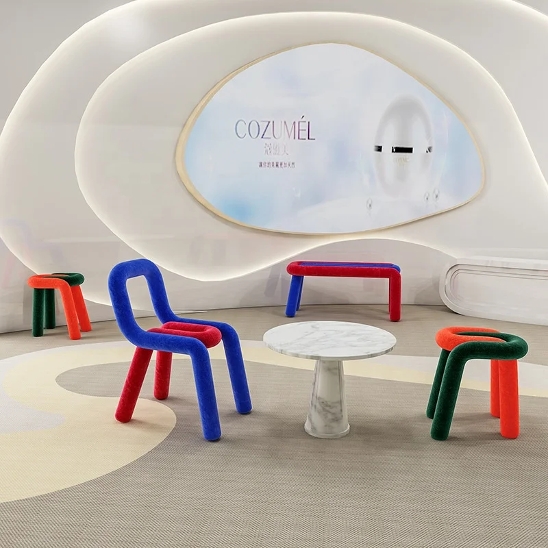 Factory Directly Sales Modern Simple Metal Design Bold Chair Dining Furniture Colorful Cafe Chairs Dining Chair